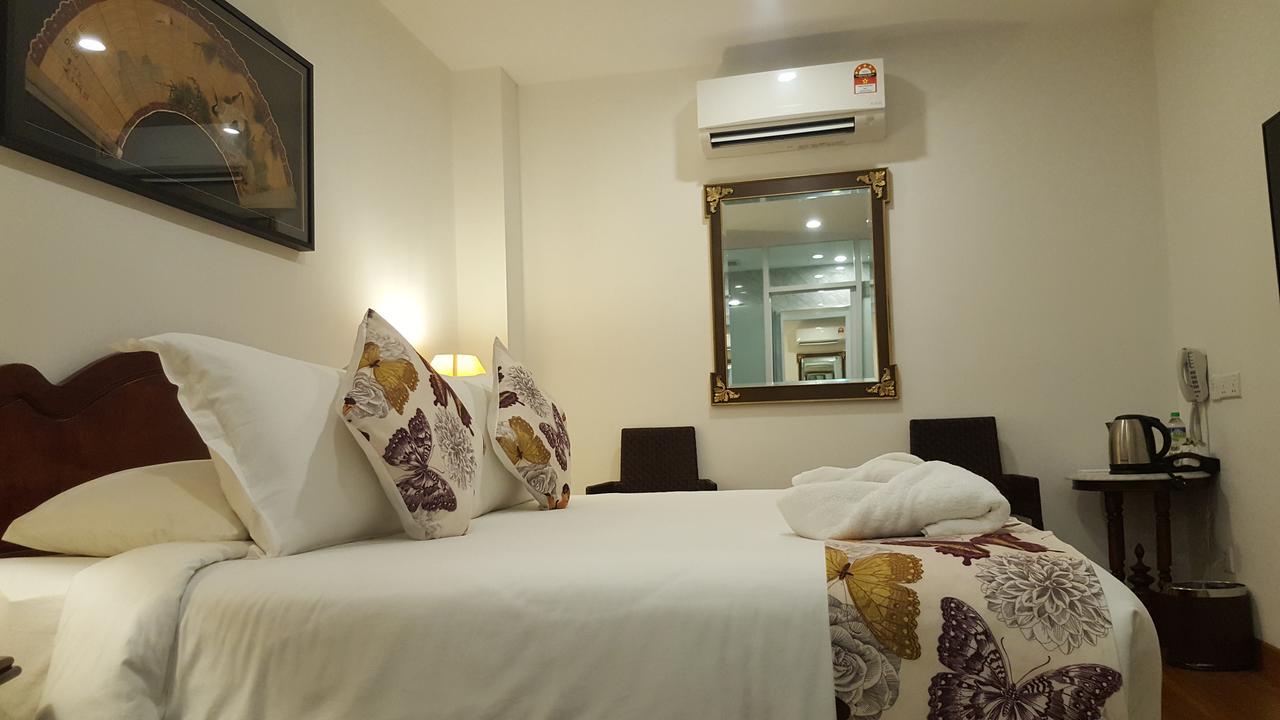 Heeren Straits Hotel 4*